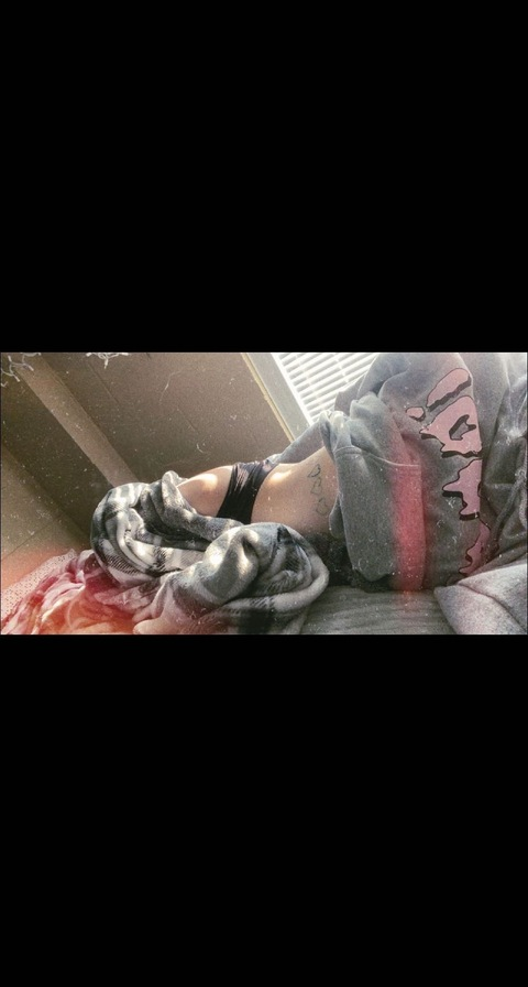 Download littlebxtchxoxo OnlyFans content for free 

 picture 2