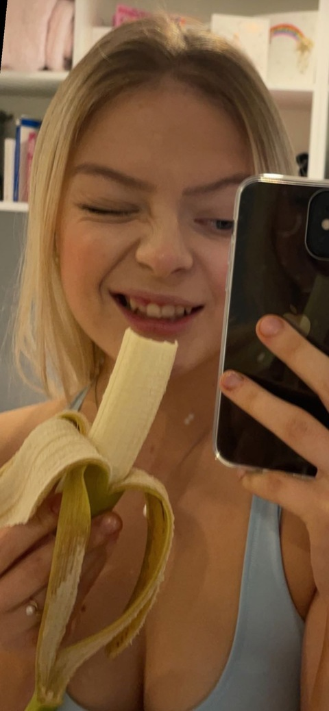 littlegracee OnlyFans Leaked (12 Photos and 0 Videos) 

 picture 2