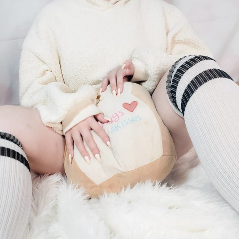 Onlyfans free littleluci9 

 picture 2