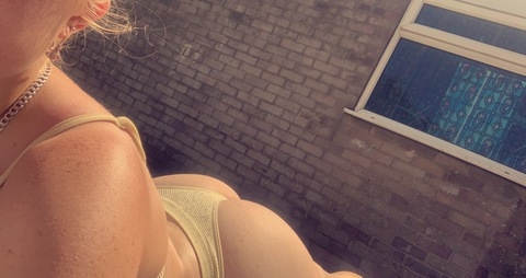 livellis01 (Liv Ellis) OnlyFans Leaks 

 picture 2