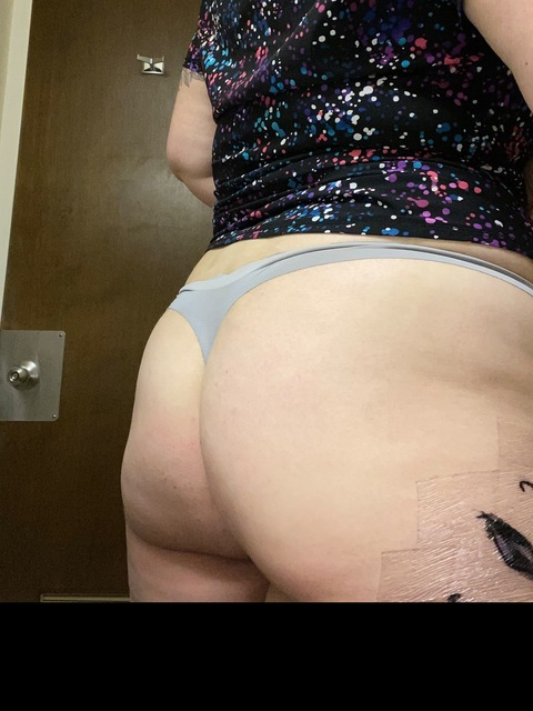 liveyolifeyolo OnlyFans Leaked Photos and Videos 

 picture 2