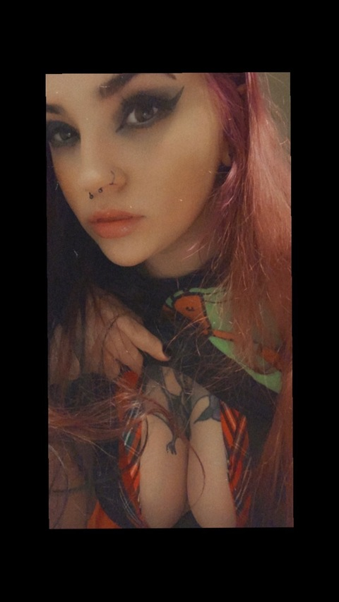 @livingdeadgirl.94 leaked Onlyfans videos free 

 picture 2