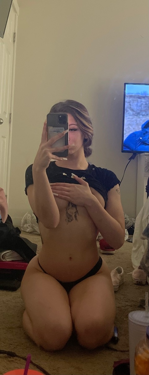 livvv.adele OnlyFans Leak (20 Photos and 16 Videos) 

 picture 2