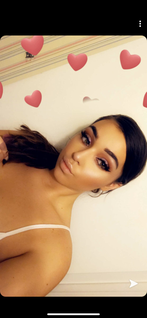 livvy_fan (Liv) OnlyFans Leaked Content 

 picture 2