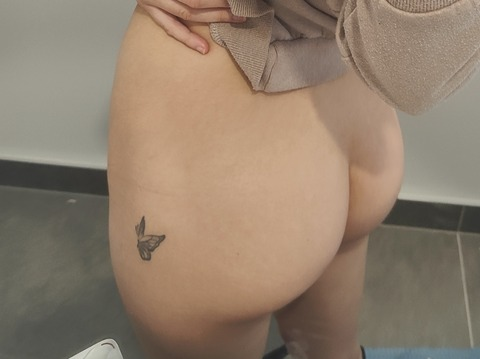 View livyylulu (Olivia) OnlyFans 3 Photos and 1 Videos for free 

 picture 2