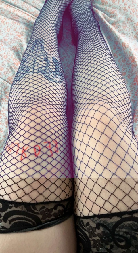 View lizsdunge0n OnlyFans videos and photos for free 

 picture 2
