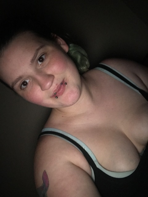 lizzybeth222 leaked gallery photo 2