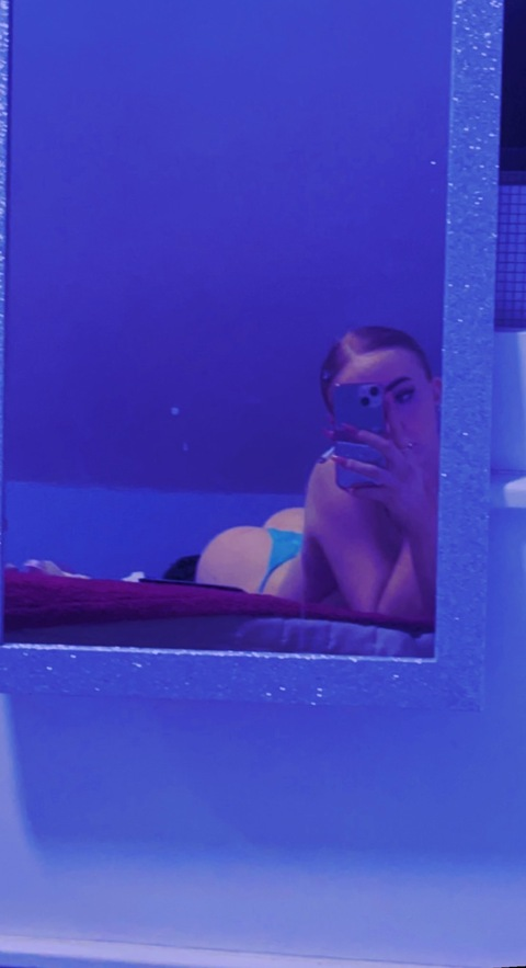 View llsmithx OnlyFans content for free 

 picture 2