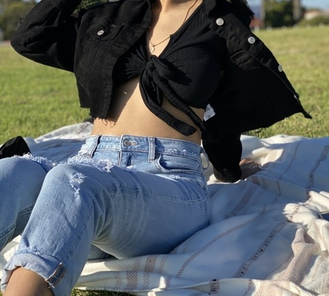 Download lluviarosass OnlyFans content free 

 picture 2