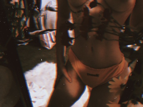 lluvrgurll OnlyFans Leaked Photos and Videos 

 picture 2