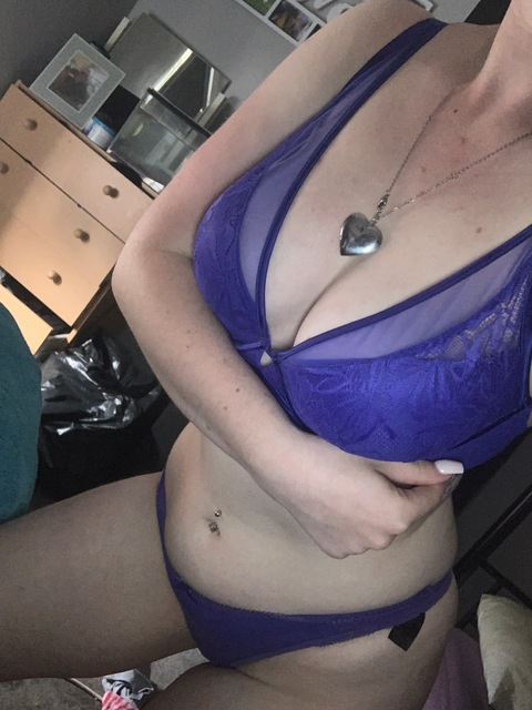 @localstepsister leaks Onlyfans videos for free 

 picture 2