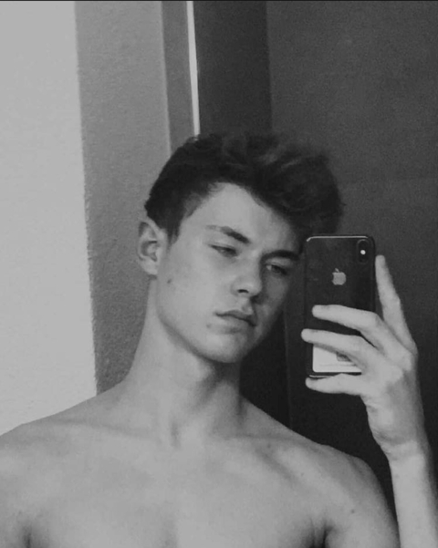 Download logangarcia OnlyFans content free 

 picture 2