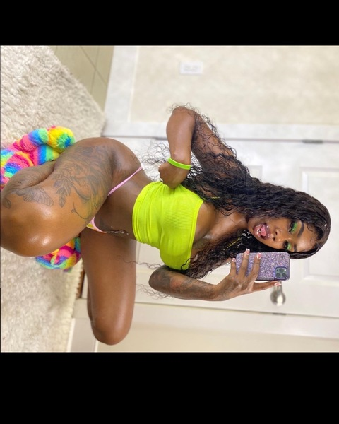 lolakashh OnlyFans Leaked Photos and Videos 

 picture 2