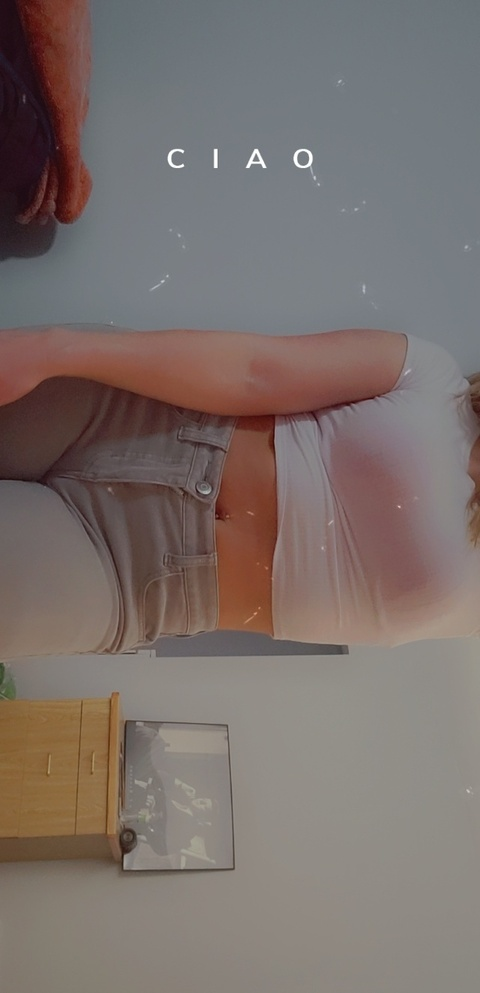 View londons_world (Elle) OnlyFans 124 Photos and 42 Videos for free 

 picture 2