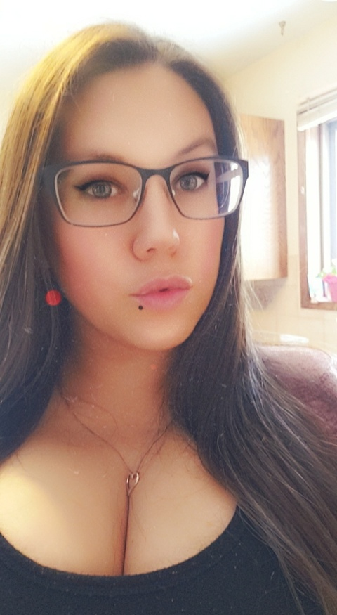 View lonely_kissx OnlyFans content for free 

 picture 2