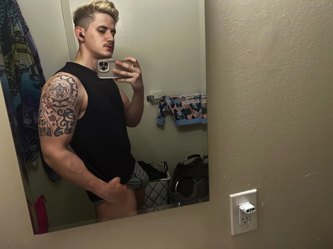 Download lorenzo_marro99 OnlyFans videos and photos for free 

 picture 2