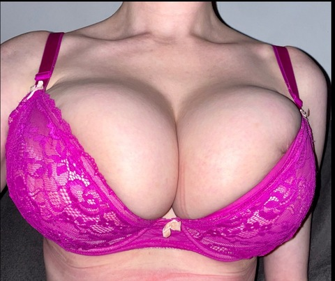 loritaylor OnlyFans Leaked (78 Photos and 34 Videos) 

 picture 2