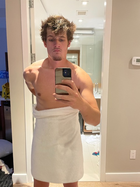Onlyfans free louaye 

 picture 2