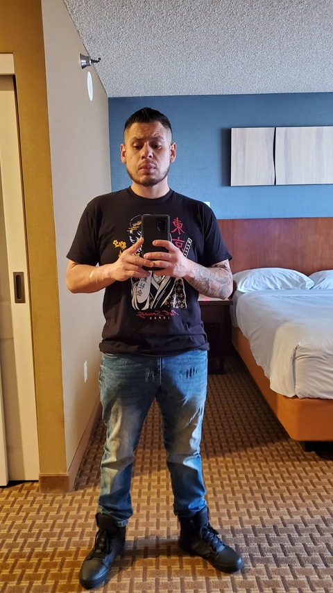 View louiv_loco (Papi) OnlyFans 2 Photos and 3 Videos leaked 

 picture 2