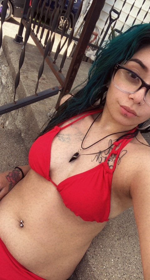 View Jenniee (lovebug04) OnlyFans 16 Photos and 4 Videos gallery 

 picture 2