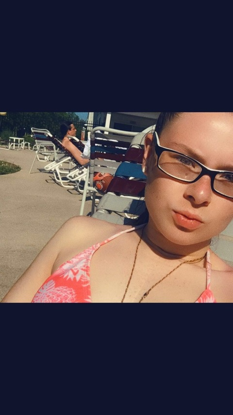 Download lovedesiree95 OnlyFans content for free 

 picture 2