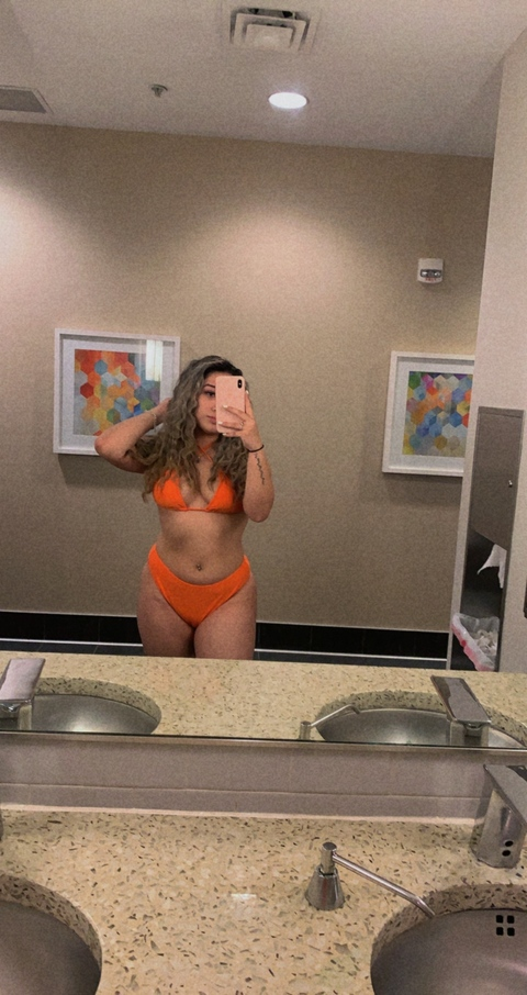 loveeeelyyy OnlyFans Leaked (10 Photos and 4 Videos) 

 picture 2