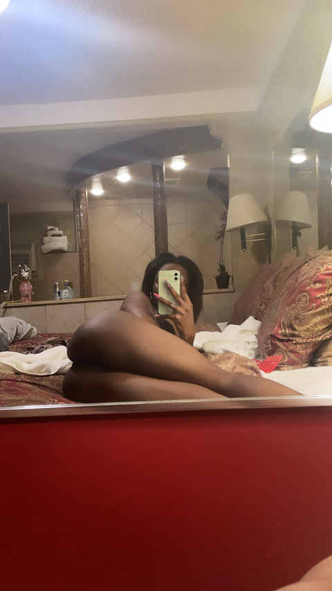 View loveeeleeetrulyy OnlyFans content for free 

 picture 2
