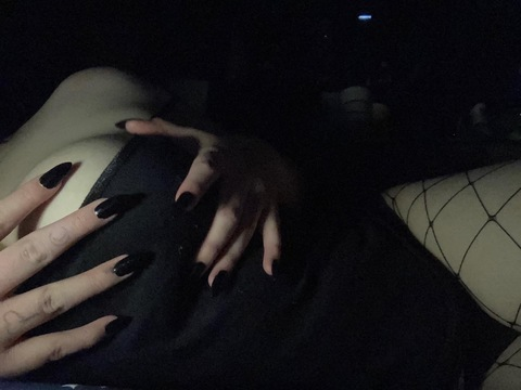 lovelyheroine OnlyFans Leak 

 picture 2