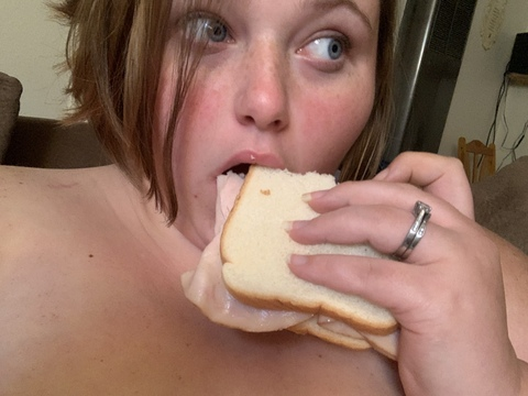 lovelylargeleigh OnlyFans Leaked Photos and Videos 

 picture 2