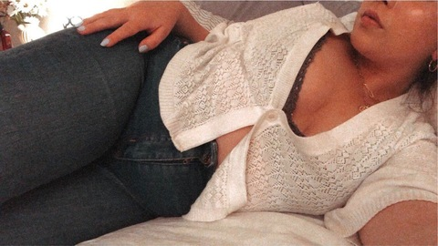 lovelylivvv22 OnlyFans Leak 

 picture 2