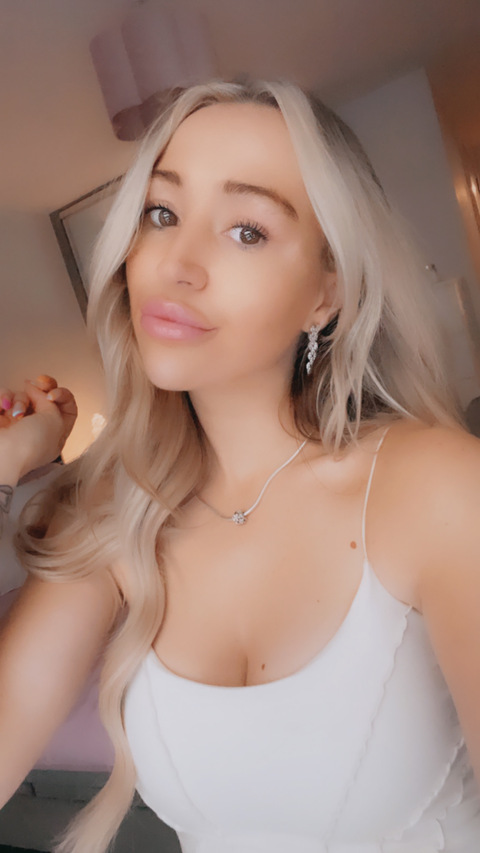 Onlyfans leaks lovemolliemaexx 

 picture 2