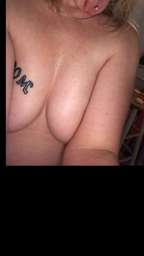 View lovepie2140 (Savannh) OnlyFans 11 Photos and 0 Videos for free 

 picture 2