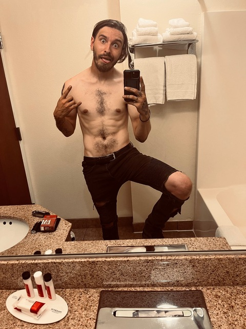 View loverboi808 (LøvërBøi) OnlyFans 0 Photos and 0 Videos leaks 

 picture 2
