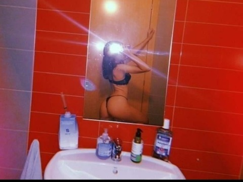 Download lucialashire OnlyFans content free 

 picture 2