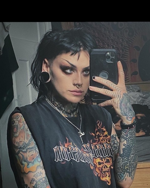 View lucifers.pet.wolf OnlyFans videos and photos for free 

 picture 2