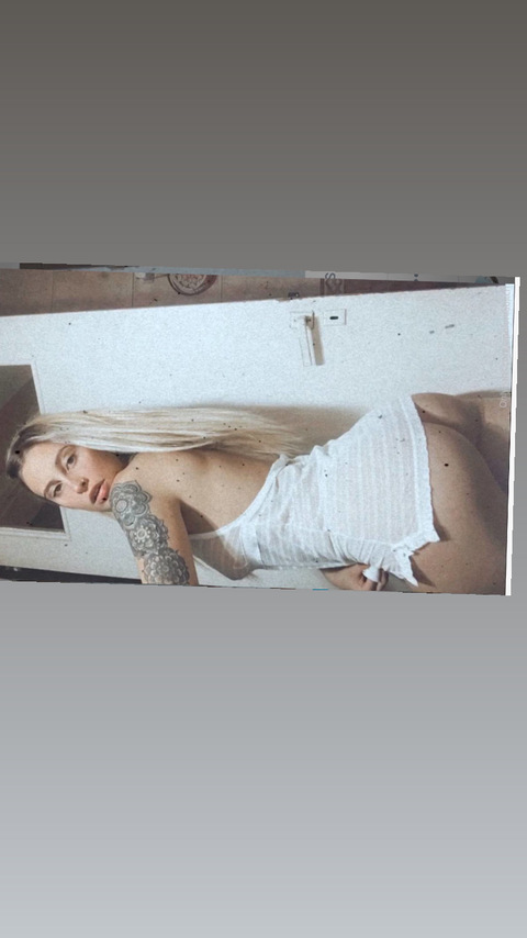 @lucilabitch leaks Onlyfans videos for free 

 picture 2