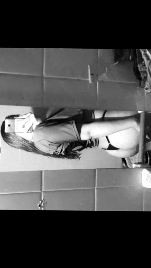 View 🔥Ludmila🔥 (ludmilaa12) OnlyFans 11 Photos and 1 Videos leaks 

 picture 2