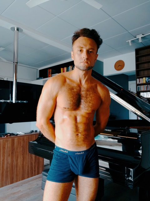 luiskolodin (𝑳𝒖𝒊𝒔 𝑲𝒐𝒍𝒐𝒅𝒊𝒏 ⓋⒾⓅ) OnlyFans Leaked Videos and Pictures 

 picture 2