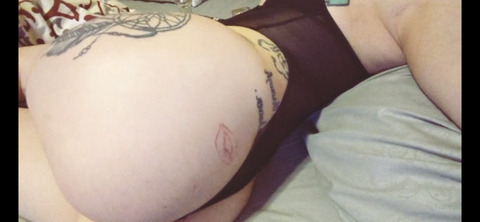 Onlyfans leak lullondon 

 picture 2