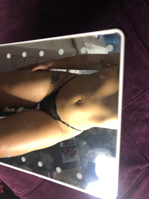 luna_var OnlyFans Leaked 

 picture 2