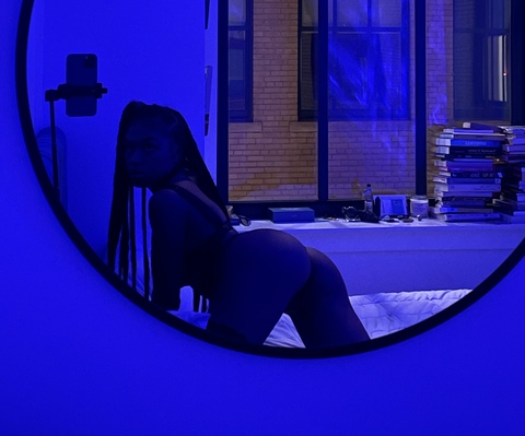 View Luna 🧚🏽‍♀️ (lunabadazz) OnlyFans 36 Photos and 2 Videos for free 

 picture 2