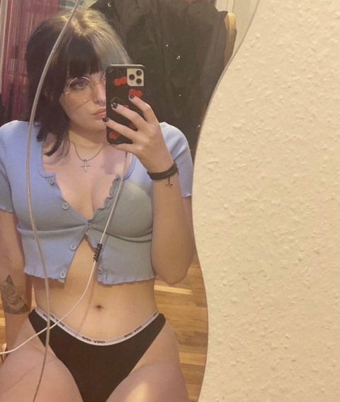 Onlyfans free content lunafree123 

 picture 2