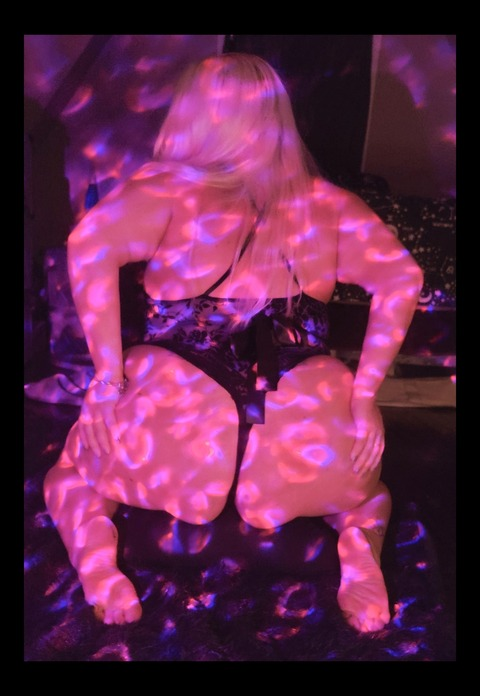 lunalovegood1221 (Luna Love) OnlyFans Leaked Pictures & Videos 

 picture 2