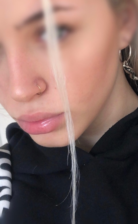 Onlyfans free lunasweett 

 picture 2