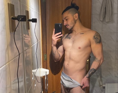 View luyzk (_____Lyzk) OnlyFans 10 Photos and 9 Videos leaks 

 picture 2