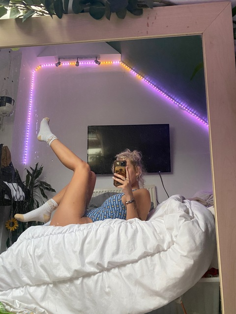 Download lydiamayy OnlyFans videos and photos for free 

 picture 2