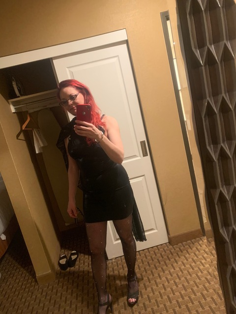 View lyvvyluv OnlyFans content for free 

 picture 2
