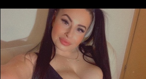 lyzzyke OnlyFans Leak (34 Photos and 31 Videos) 

 picture 2