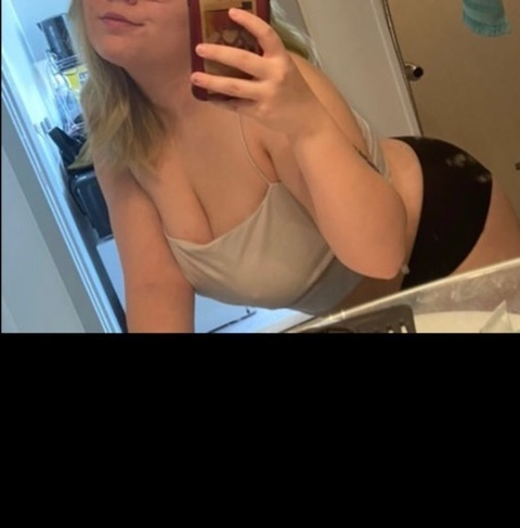 @m1nimellow leak Onlyfans photos free 

 picture 2