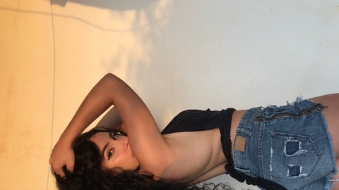 m4llyse OnlyFans Leak (3 Photos and 0 Videos) 

 picture 2